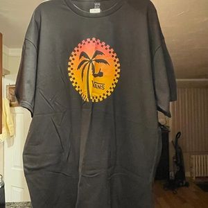 Men’s Tee shirt never worn